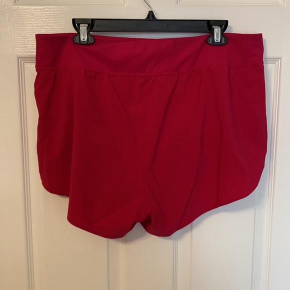 Athletic Shorts - Picture 4 of 7